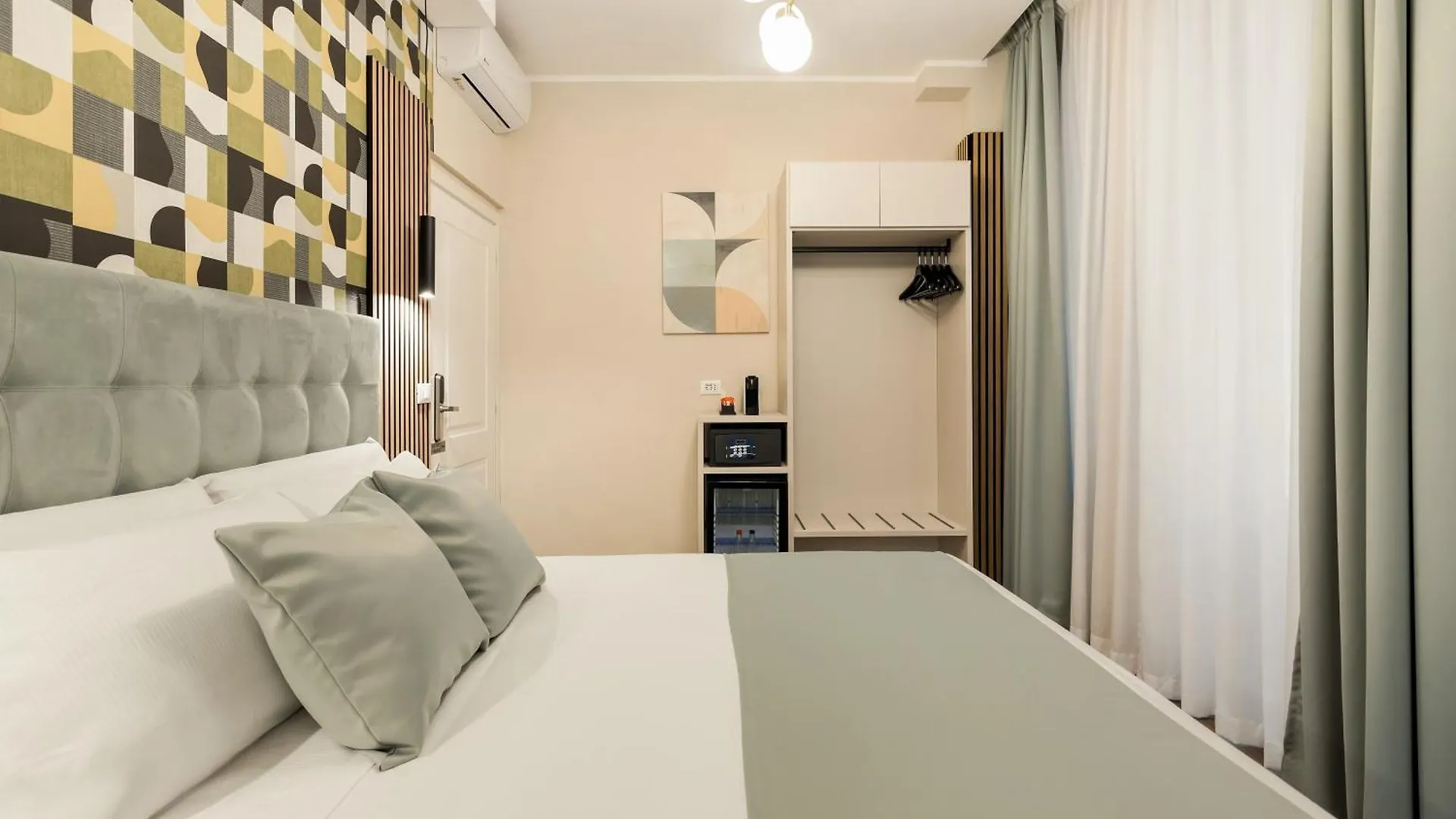 Hotel Albadea Deco&Jacuzzi Rom Italien